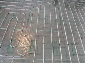 地暖反射膜价格动态与常规类型解析